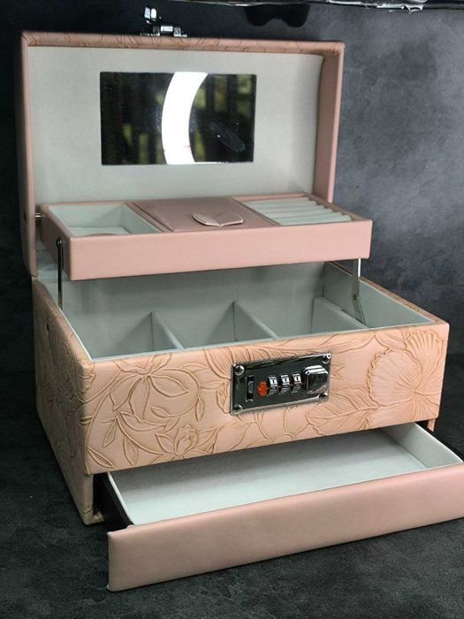 Ящик для хранения ювелирных изделий Zargarlik buyumlarni saqlash qutsi