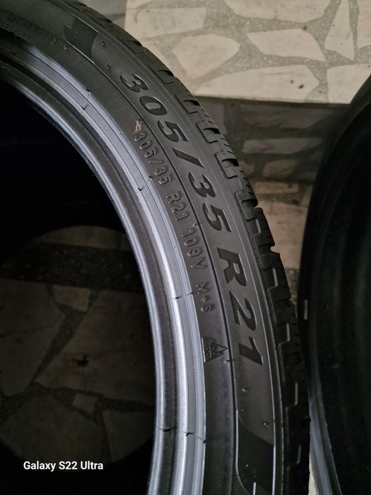 305 35 21 цола Pirelli 4броя Замъка Ямбол