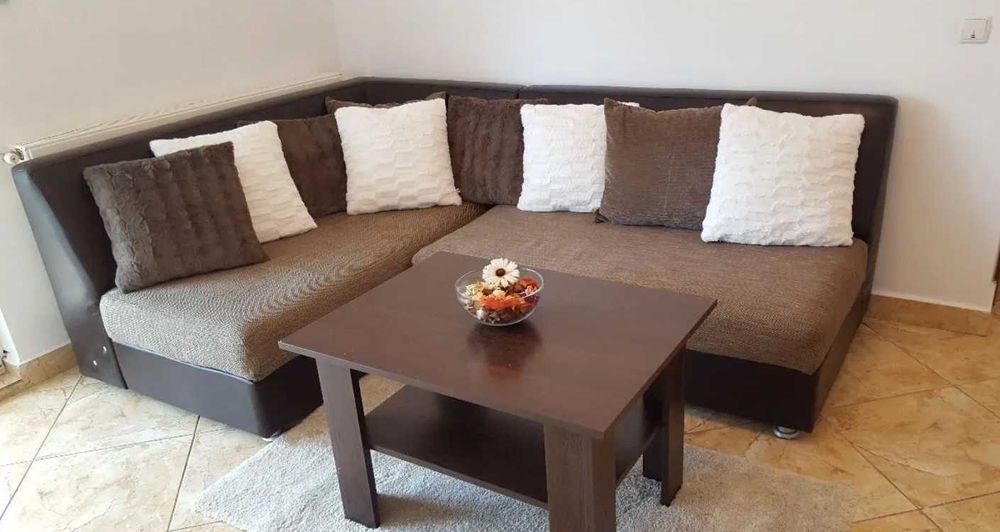 Дава се под наем Тристаен апартамент в Пловдив, Център - 88 кв.м за 341.7 € - Снимка #1