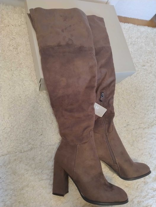 Vand cizme lungi cu toc patrat, marimea 39