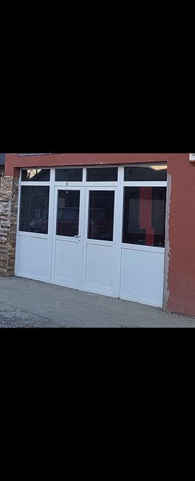 Vând fațadă termopan 5 camere Ramplast