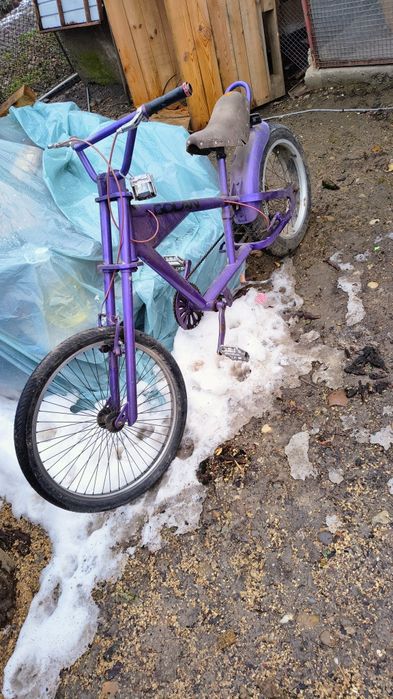 Vând bicicleta Sting Ray cooper (nu bike motocicleta)