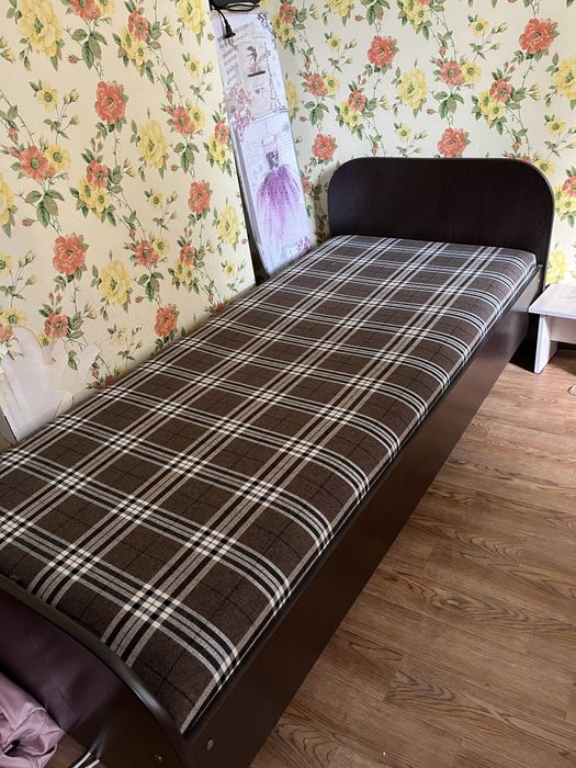 Кровать в хорошем качестве. Самовывоз