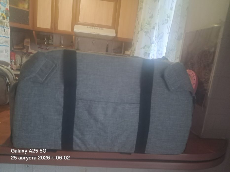 Продам переноску для маленьких собак