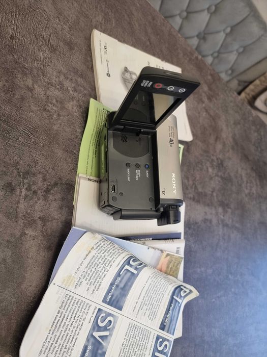 Видеокамера Sony Handyсam DCR-HC38E