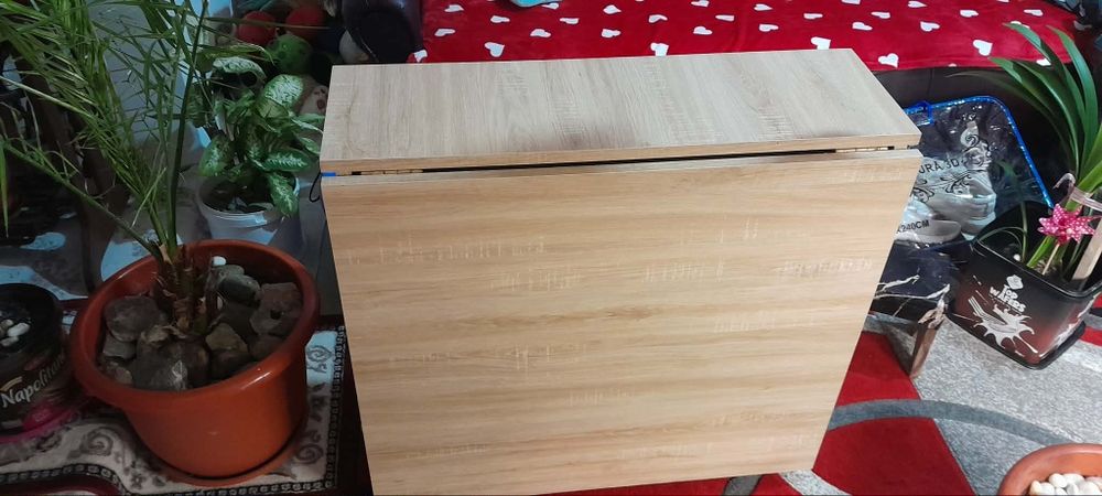 Masă rabatabilă și 4 scaune