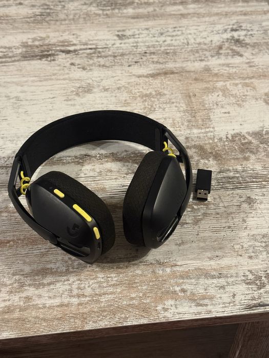 Casti gaming logitech g435 noi usor negociabil