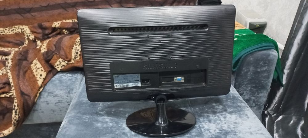 Монитор Samsung B2230N на запчасти