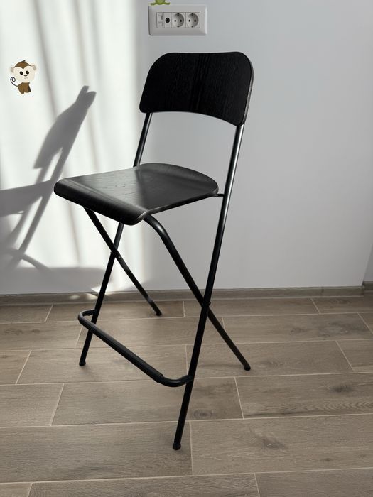 Scaun inalt, pliabil