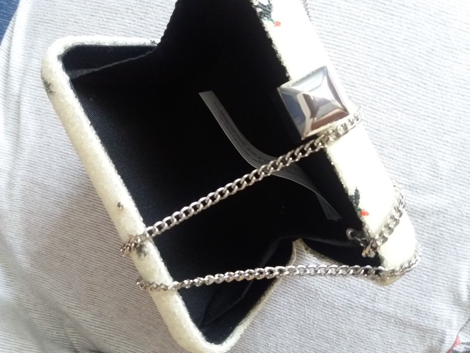 Продам бижутерию