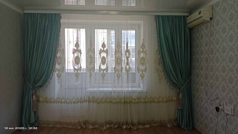 Продам шторы в гостинную