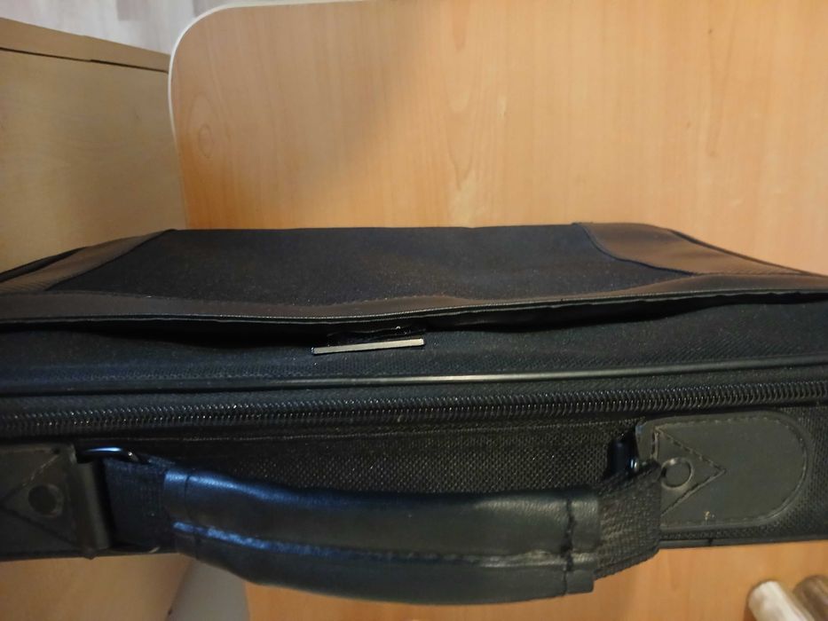 Geanta laptop neagra