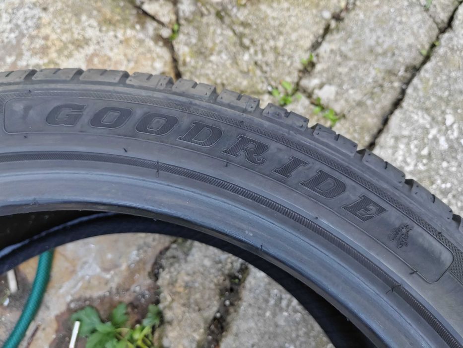 245/40/19 1бр.Goodride гума