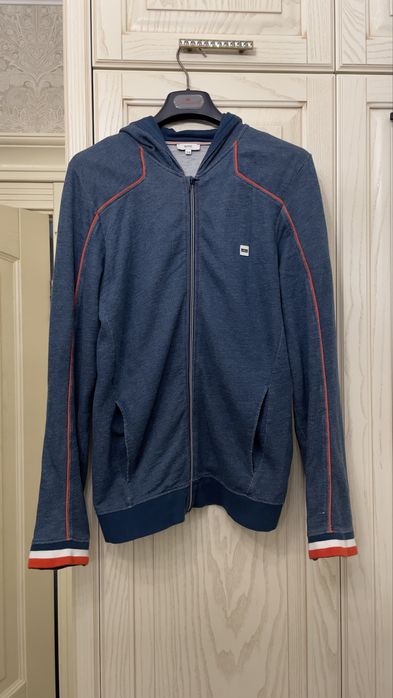 Кофта Hugo Boss с капюшоном, размер M