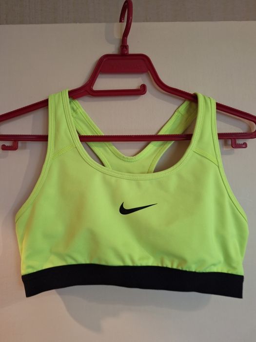 Спортни дрехи за жени