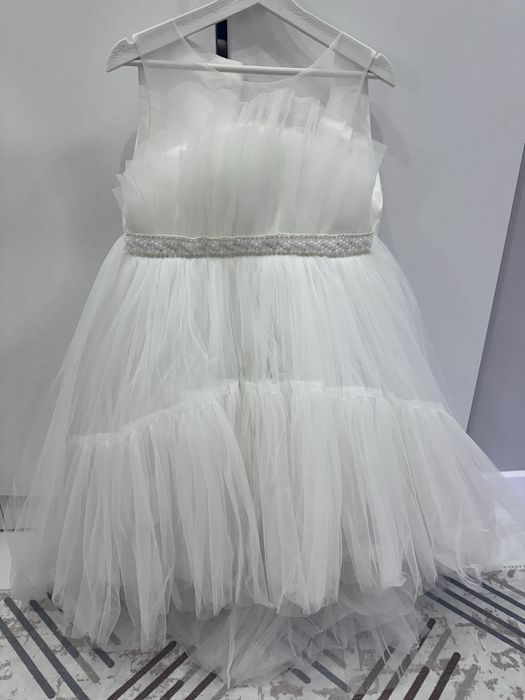 Продам платье 122 см