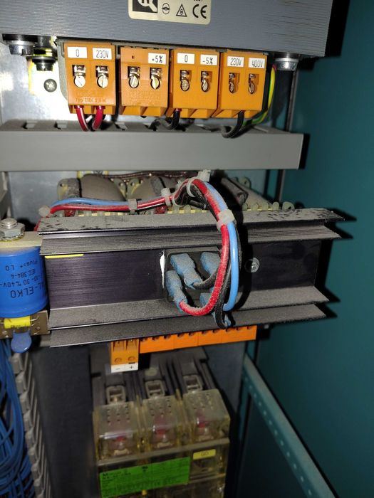 Продавам оборудвано ел табло