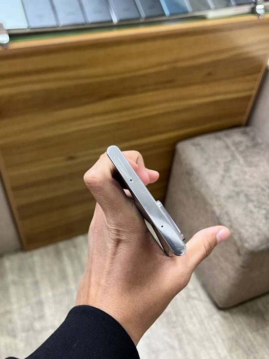 Samsung galaxy note 20 ultra 5G 12/256gb holati ideal