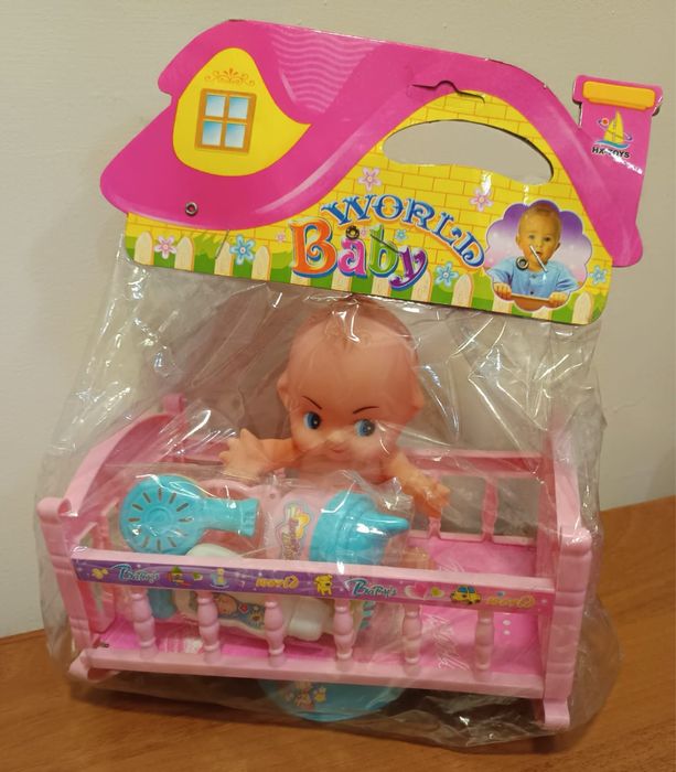 Продавам играчи за момиче и момче