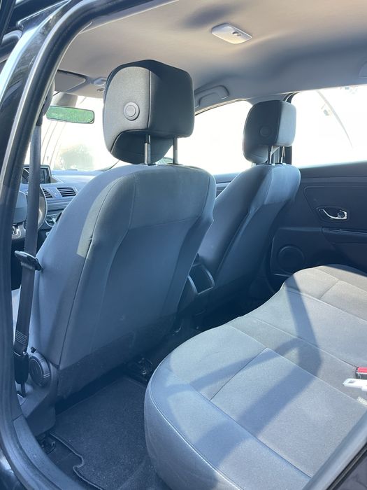 Renault Megane 3 Break, an 2013, motor 1.5 dCi 110 CP, diesel.