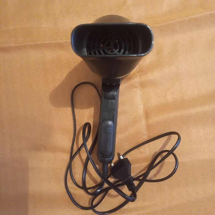 Продаю фен для сушки волос