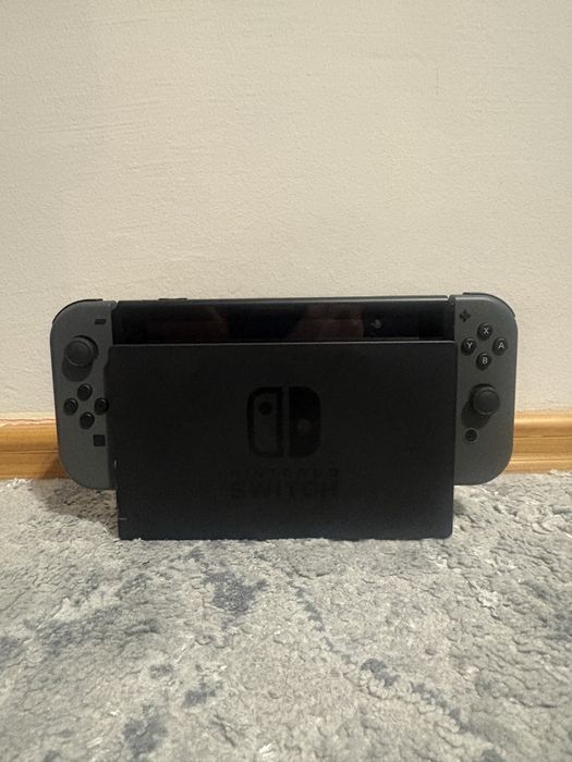 Nintendo Switch V2 + Pokémon Sword
