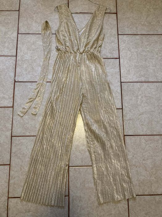 Vând salopetă mărimea s