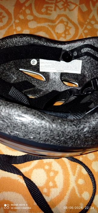 Продавам велосипедна каска