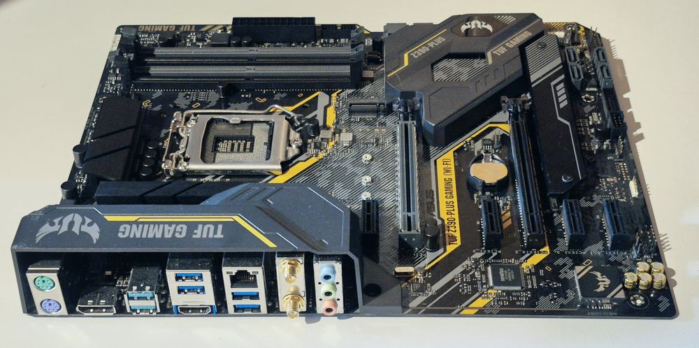 Placa baza Asus Tuf Z390 Plus Gaming Wifi 1151