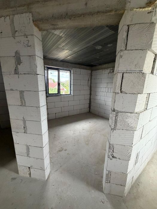 Casa 4 camere in Slatina