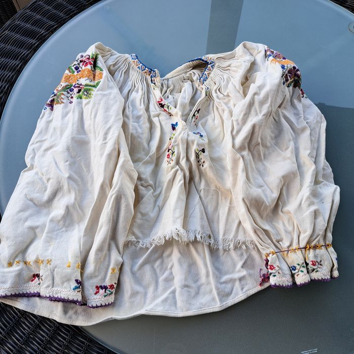 Vând cămăși ie tradiționale femeiești