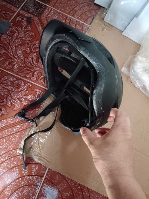 каска за велосипед !