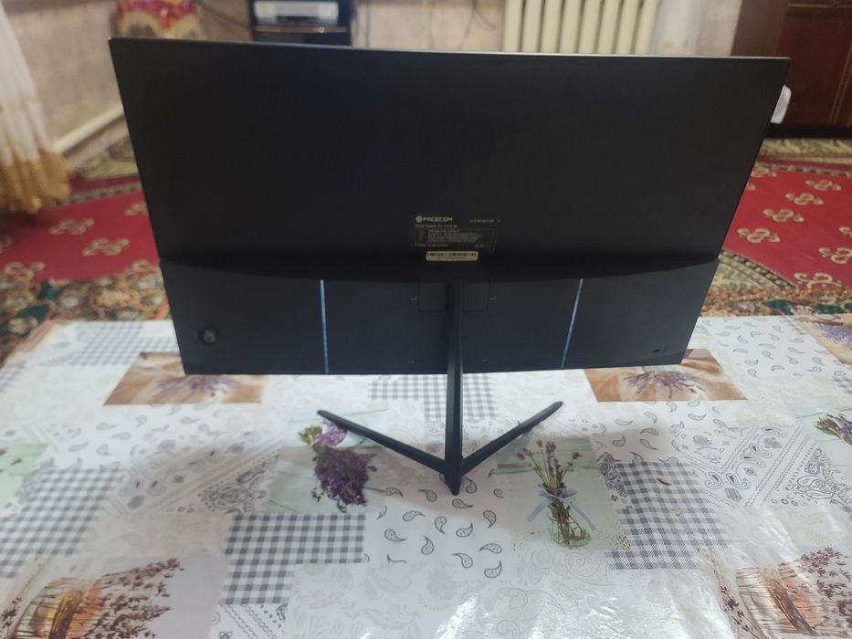 Манитор FACECOM 24 сурвед сотилади.