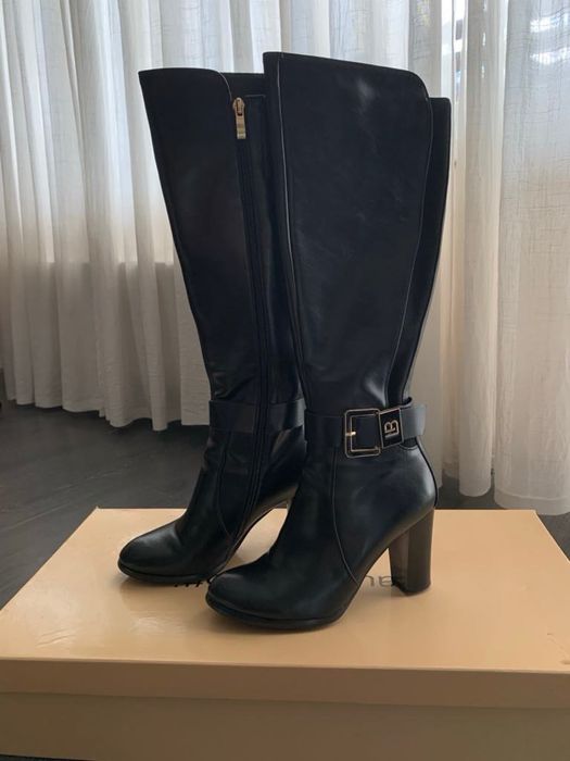 Кожени ботуши Laura Biagiotti