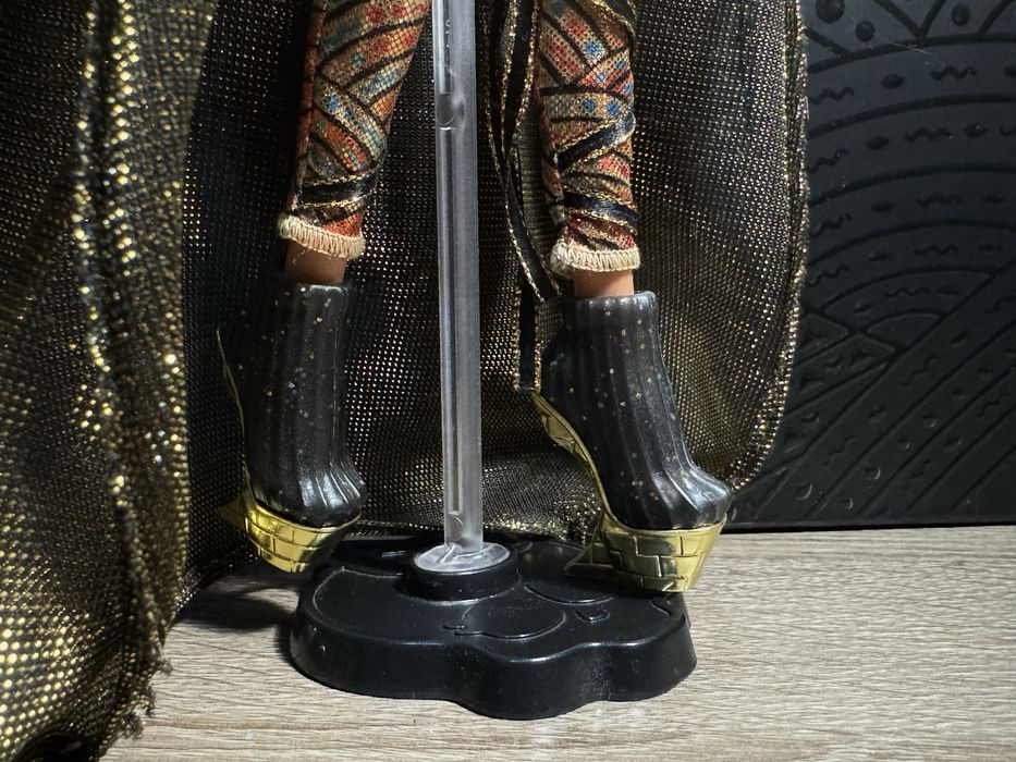 Monster high Cleo Midnight runway