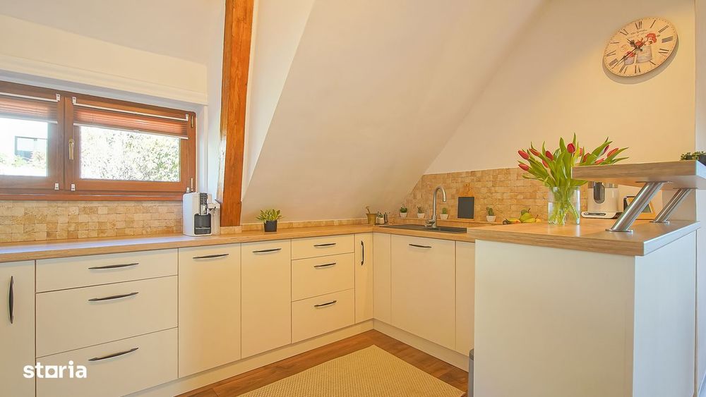 Apartament cu curte | 130 + teren 300 mp | Vedere panoramică Tâmpa