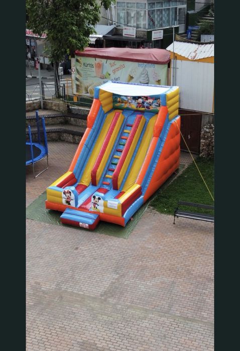 Tobogan gonflabil de inchiriat