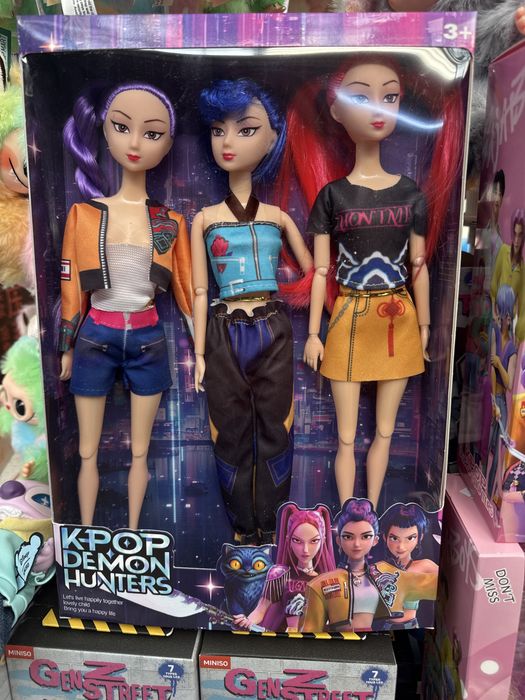 K- POP.   Demon hunters.  Кей поп.   Ловци на духове