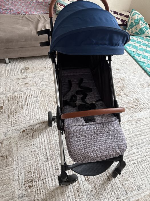 Прогулочную коляска