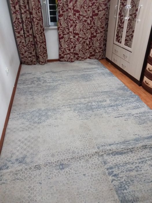 1.50×2.30.    2×4 ковёр