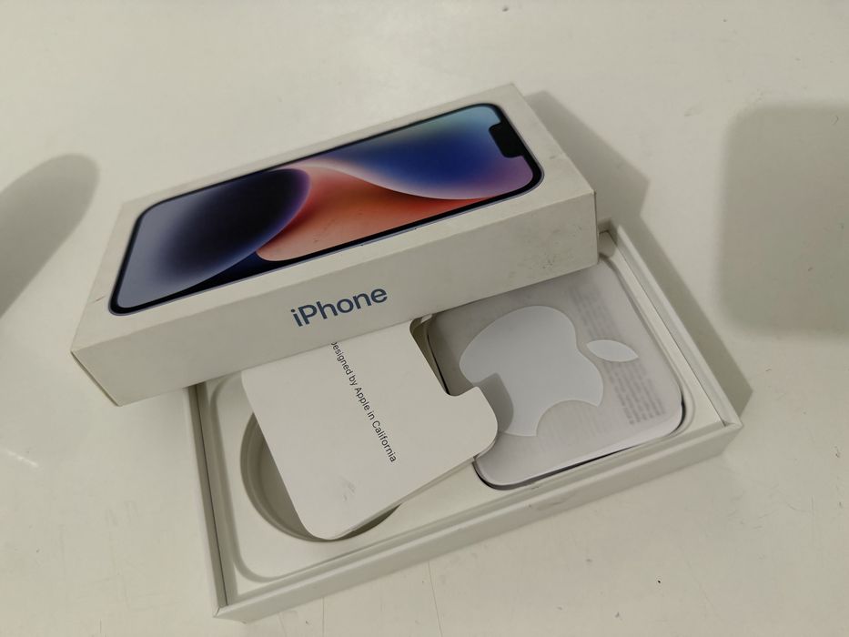 Продам Iphone 14