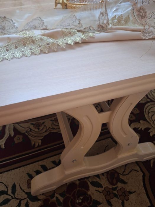 Стол  и  стулья  16 шт