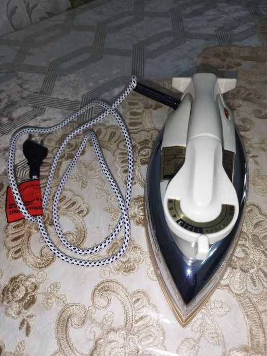 200 минг сўмга новый утюг ( Nikai NDI‑724N 1200 Wt )
Nikai NDI‑724N da