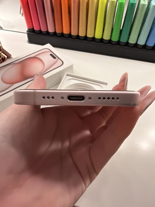 Iphone 15, roz 128GB
