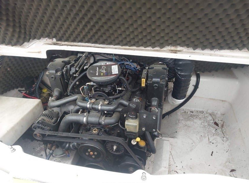 Катер TAHOE 251 Sport 2009