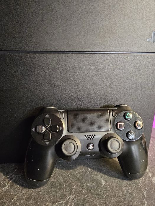 Конзола Sony Playstation 4 CUH-1216A