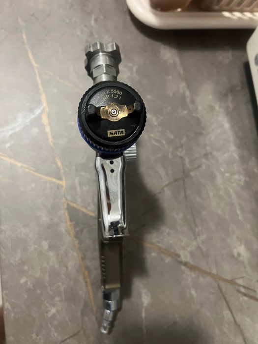 Vând pistol de vopsit sata jet 5500