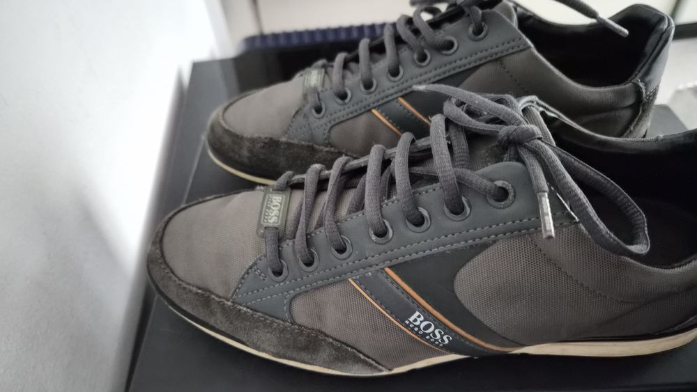 Hugo Boss 40 номер, сиви