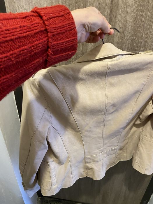 Geaca de piele bej eleganta