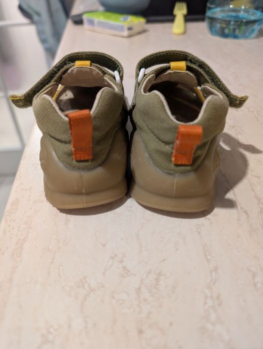 Biomecanics sandale 23